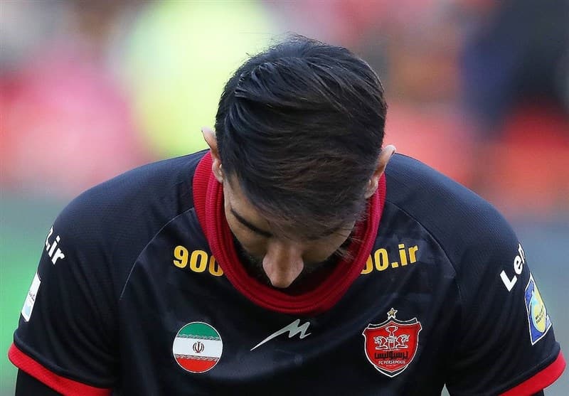 کنایه علیرضا بیرانوند به نکونام: قهرمانی پرسپولیس با شرافت بود