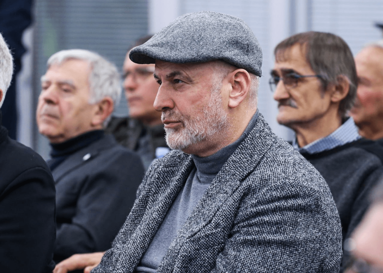 مجوز کار سرمربی خارجی استقلال خوزستان صادر شد