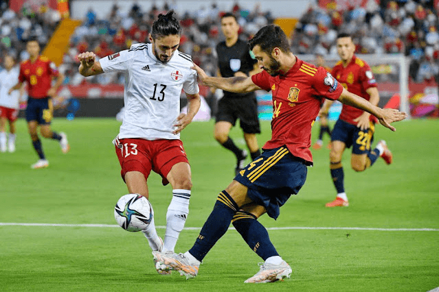 مدافع راست ذوب آهن به پرسپولیس پالس مثبت نشان داد