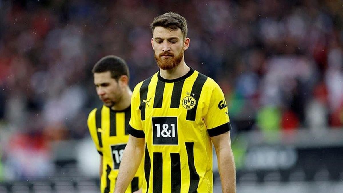 آمادگی دورتموند برای فروش صالح اوزجان؛ قیمت هافبک زنبورها مشخص شد