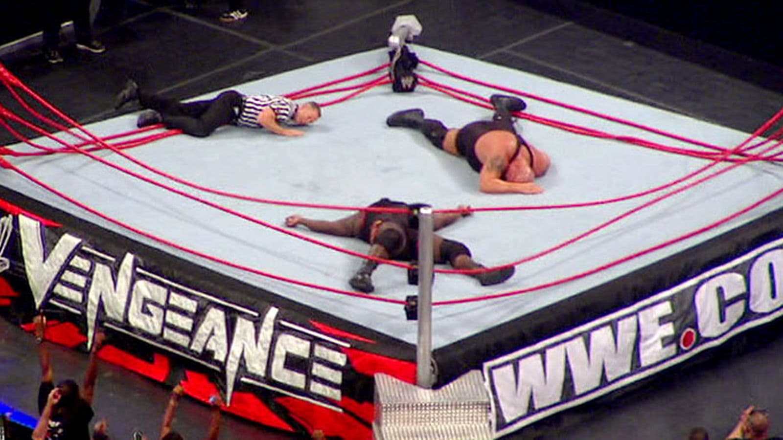 یادآوری مارک هنری از روزی که به همراه بیگ شو رینگ را شکستند/ اخبار WWE