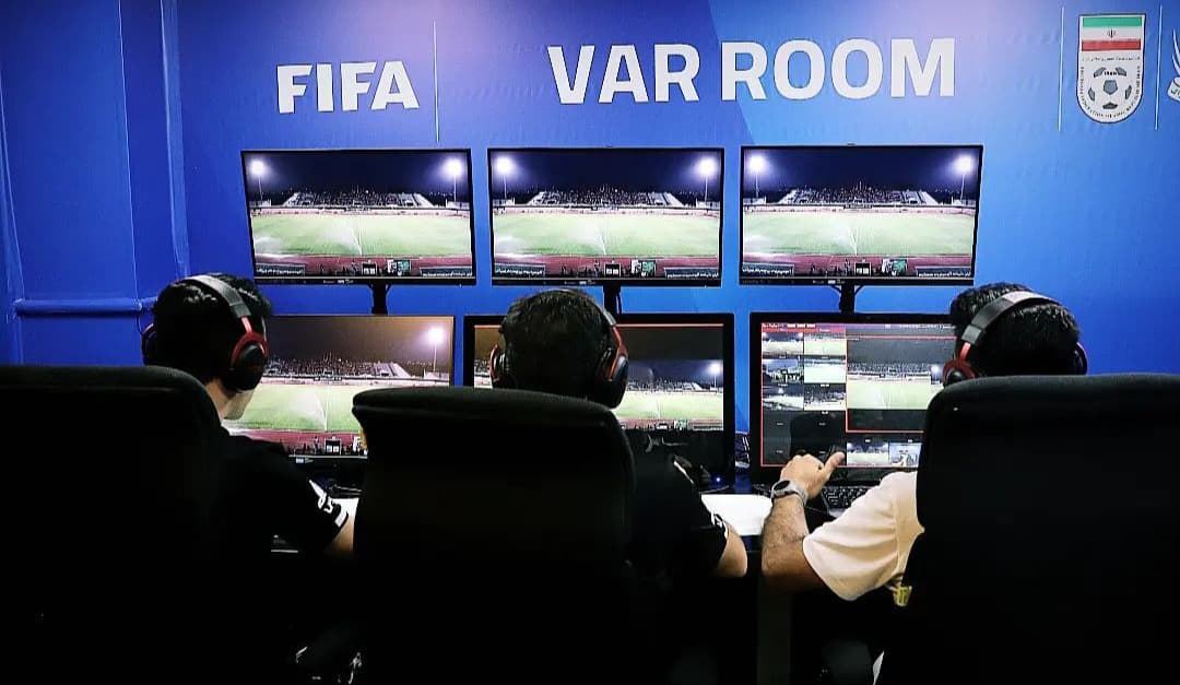 شروع لیگ بیست‌ و چهارم با VAR / عکس