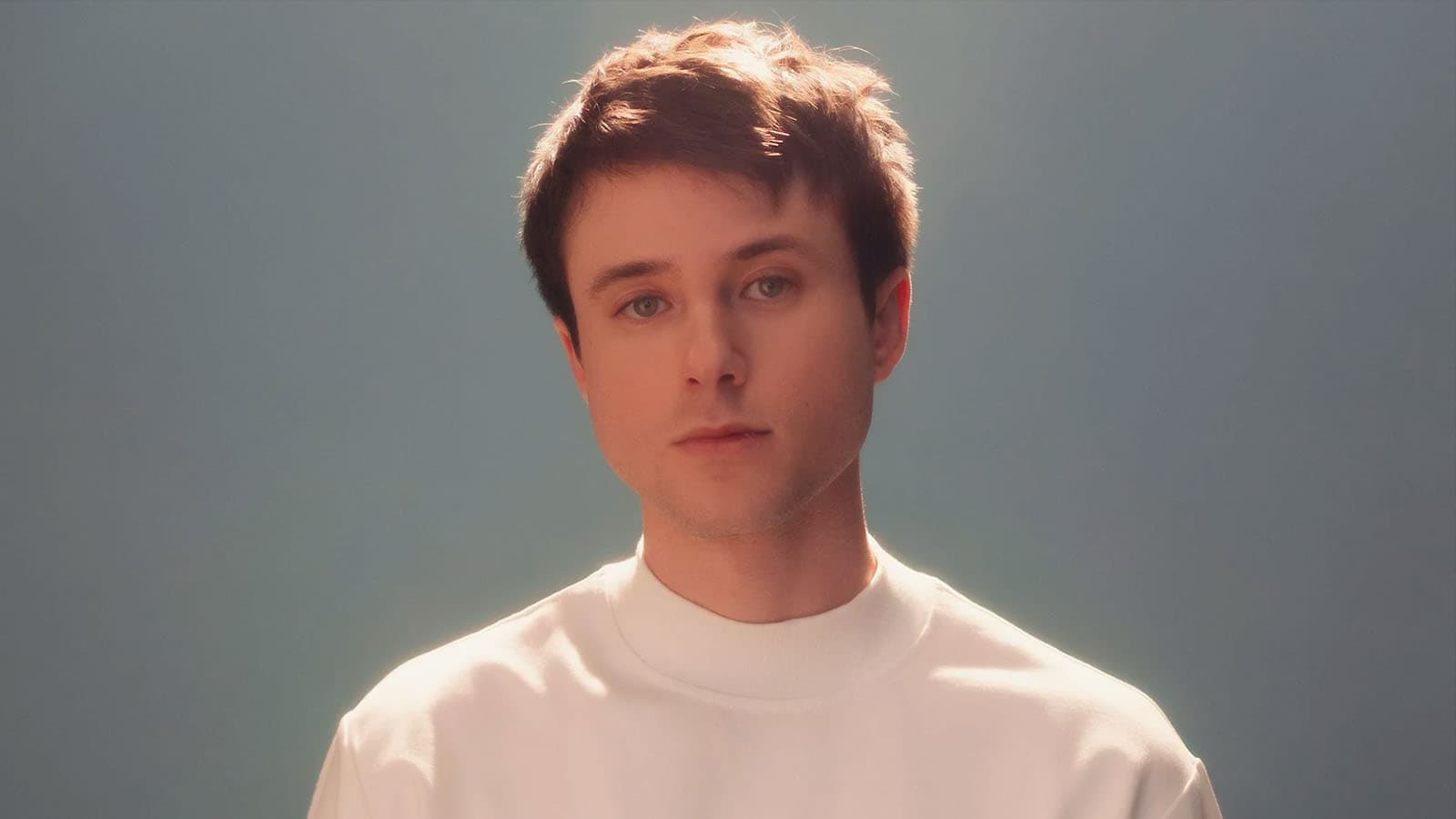 دانلود آهنگ جدید Alec Benjamin به نام Sacrifice Tomorrow