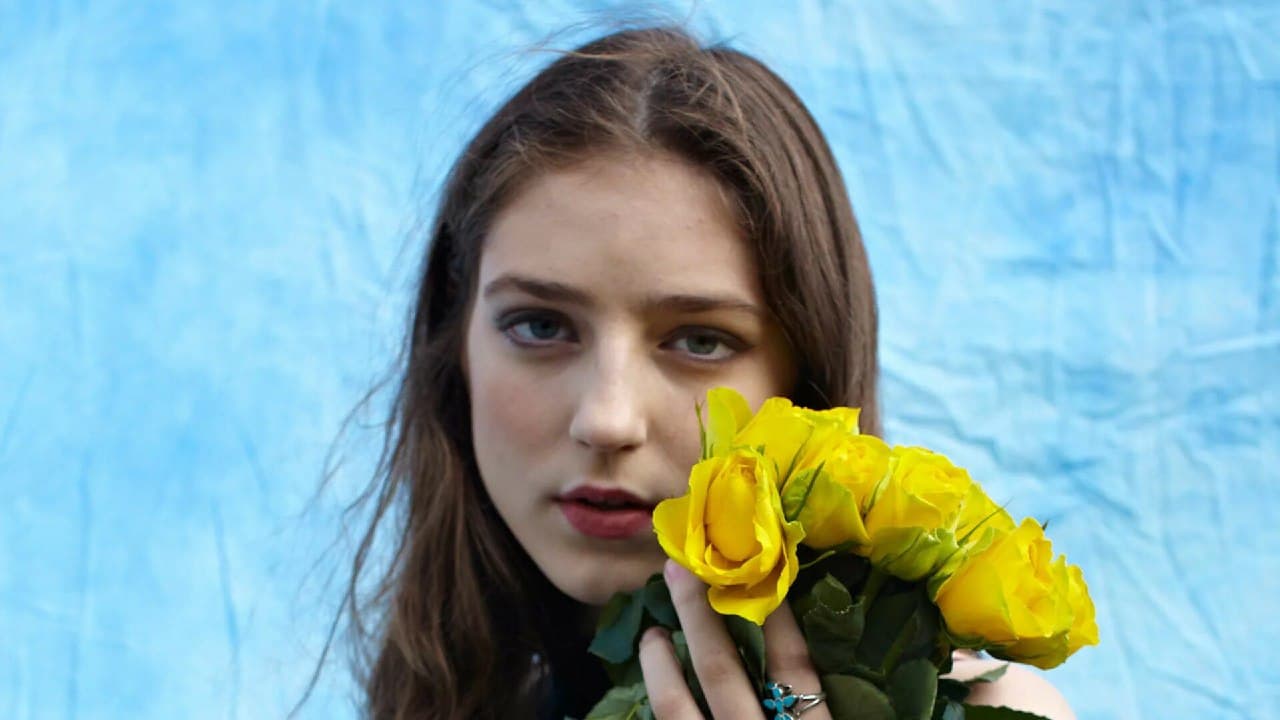 دانلود آهنگ Birdy – People Help the People
