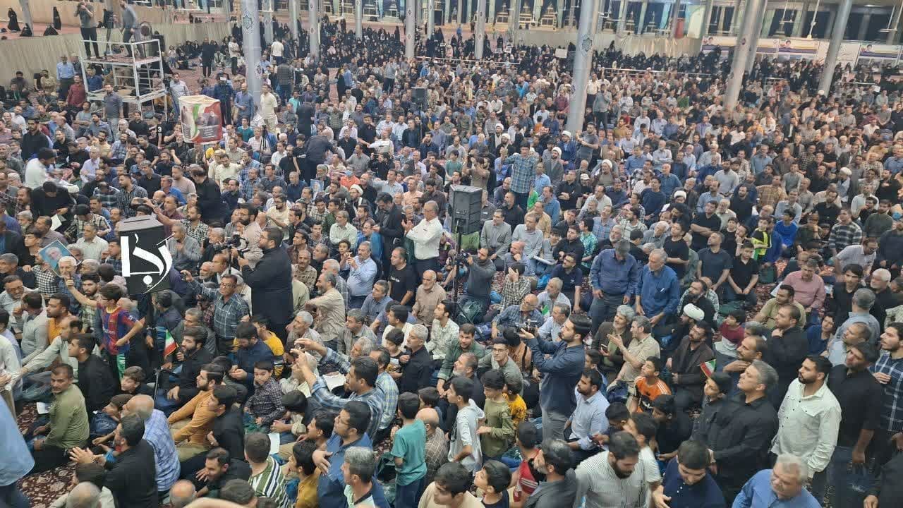 استقبال پرشور مردم اراک از دکتر جلیلی