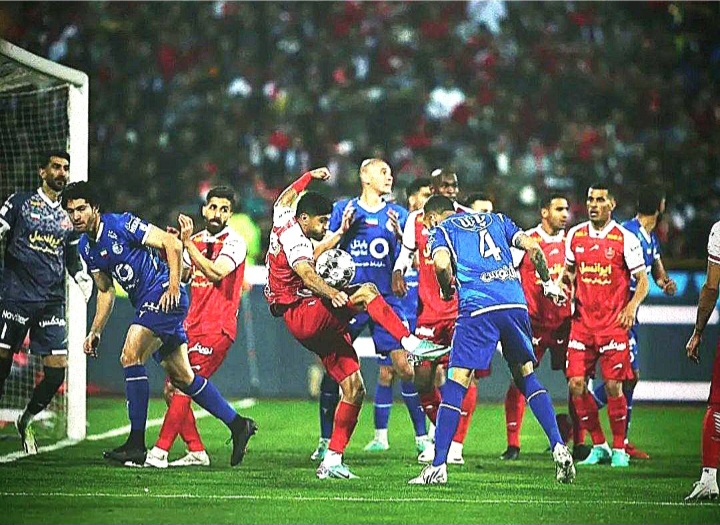 #اختصاصی_طرفداری پنالتی استقلال در دربی سوخت!