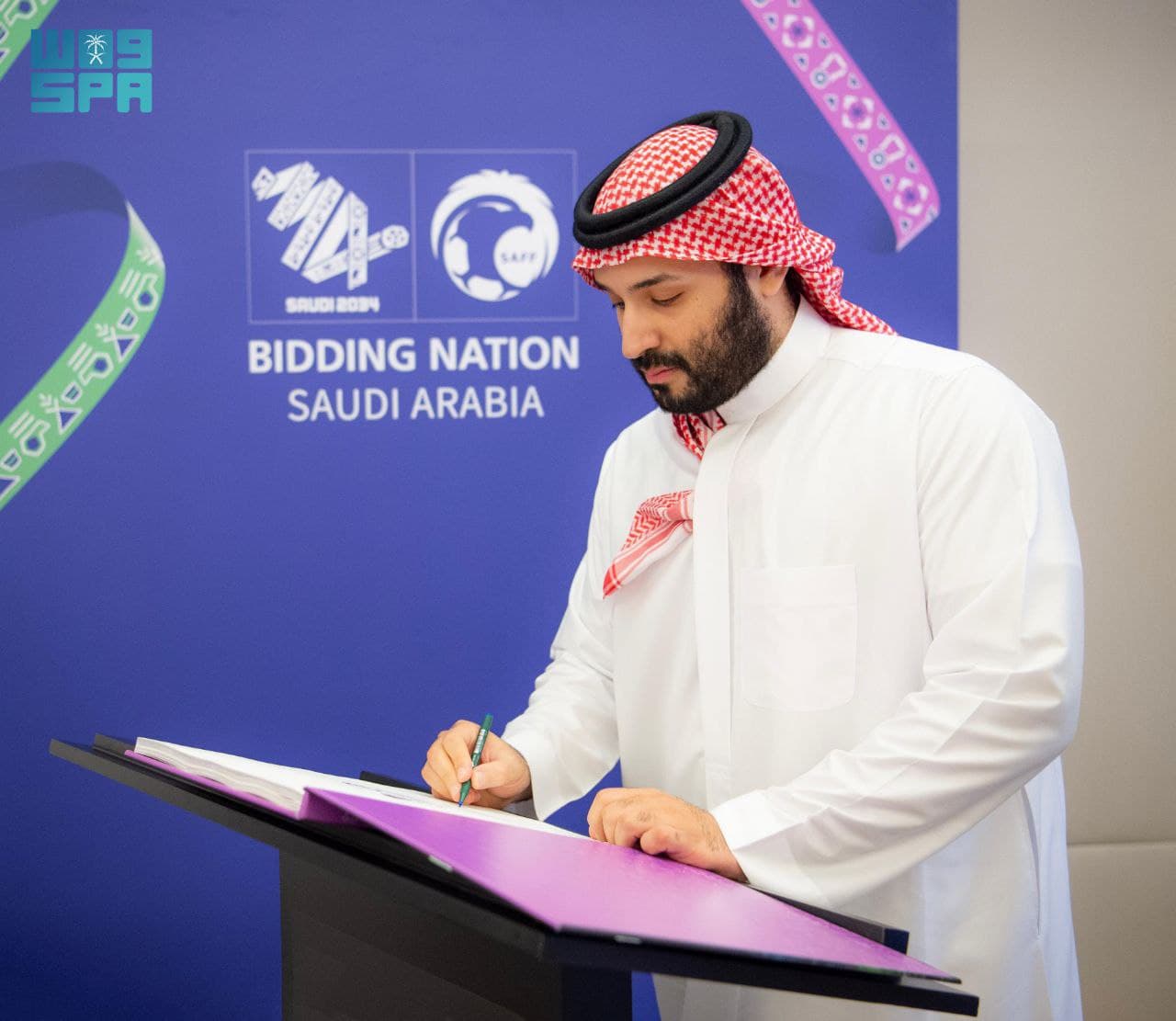 عکسی از بن سلمان که دیدن آن برای ایران ها توصیه نمیشه!
