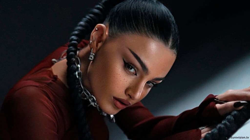آهنگ Future lover از خواننده ارمنستانی بریونت (brunette)