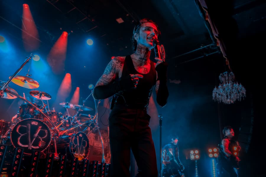 آهنگ Born Again از Black Veil Brides با متن و ترجمه
