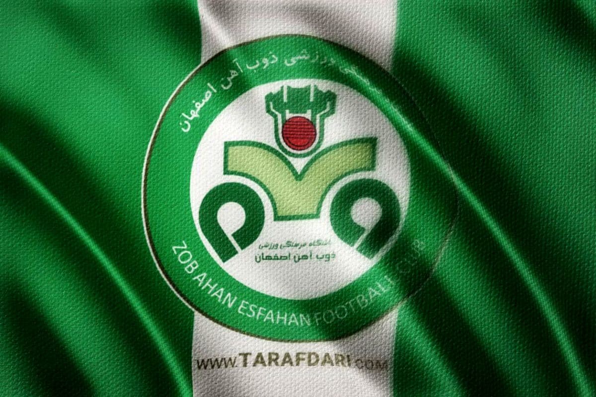 نارضایتی ذوب‌آهنی‌ها از بازی مقابل پرسپولیس در اراک