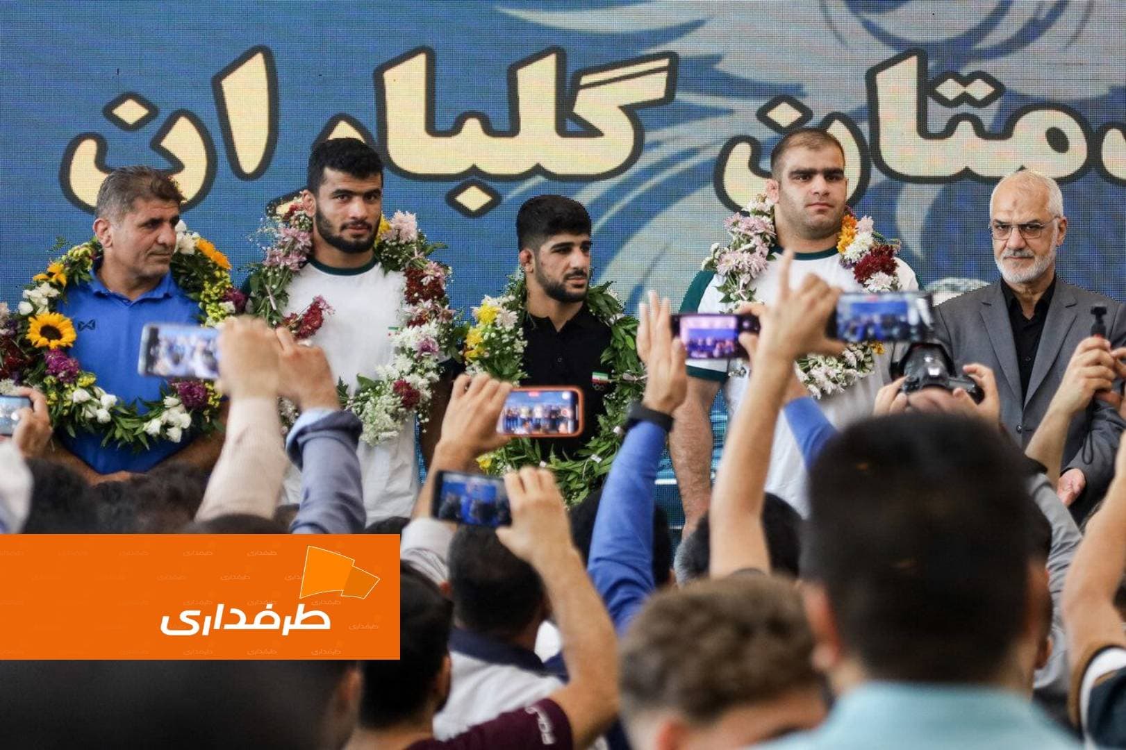 المپیک 2024 | اعطای پاداش به نمایندگان کشتی خوزستان از سوی استانداری