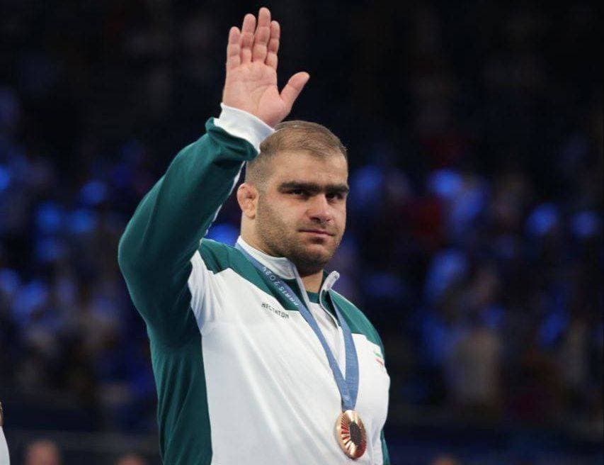 المپیک 2024 | عکس یادگاری امین میرزازاده با برج ایفل