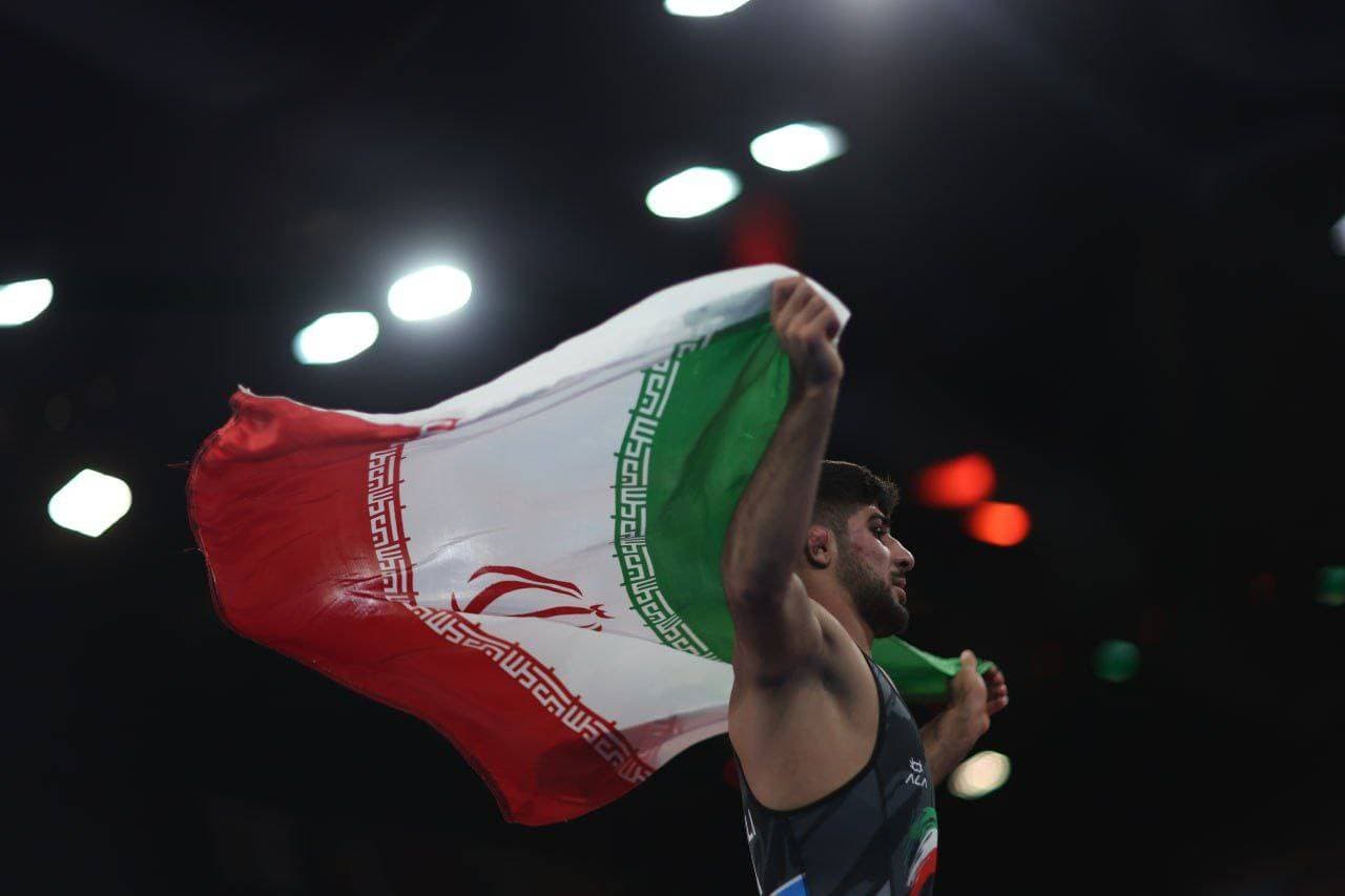 المپیک 2024 | شیر پسر دزفولی ایران طلایی شد؛ سعید اسماعیلی بر بام کشتی جهان