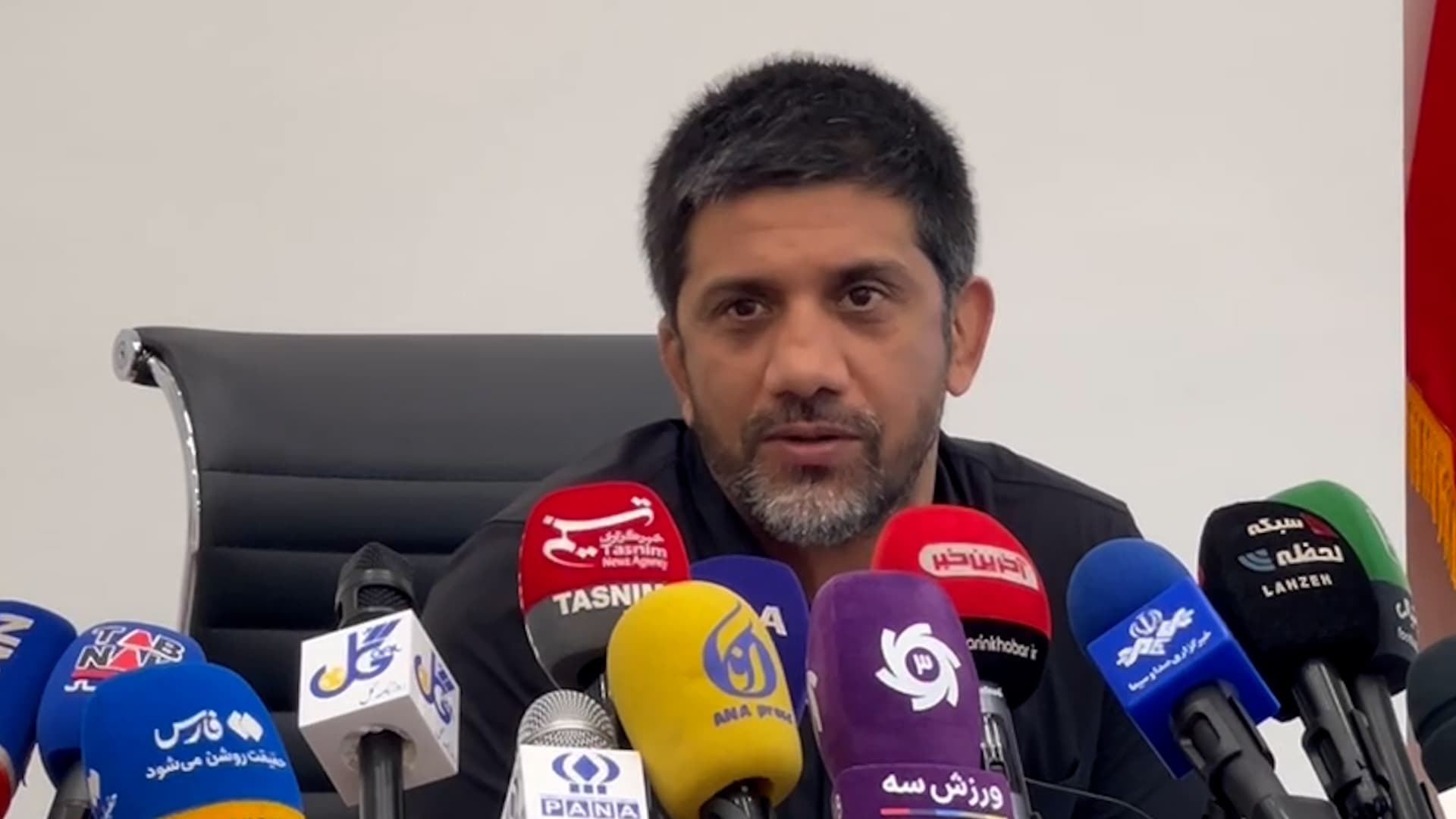 علیرضا دبیر: از حسن یزدانی انتظار مدال ندارم؛ چند 10 میلیارد به ملی‌پوشان پول توجیبی پرداخت کرده‌ایم