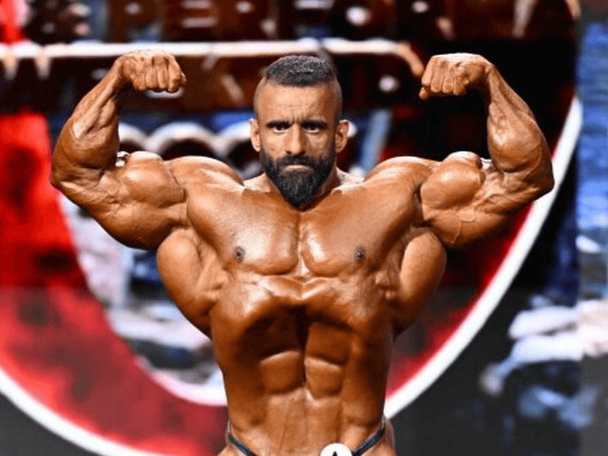 استوری یحیی گل محمدی برای هادی چوپان: سرت سلامت گرگ پارسی