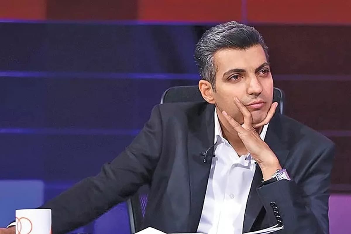حمله نماینده ساترا به عادل فردوسی پور: بدون رسانه ملی هیچ چیزی نیستی!