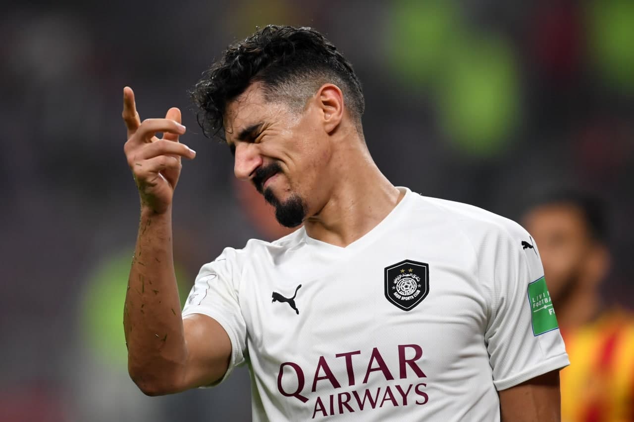 حضور بغداد بونجاح در ورزشگاه دیدار السد - پرسپولیس / عکس