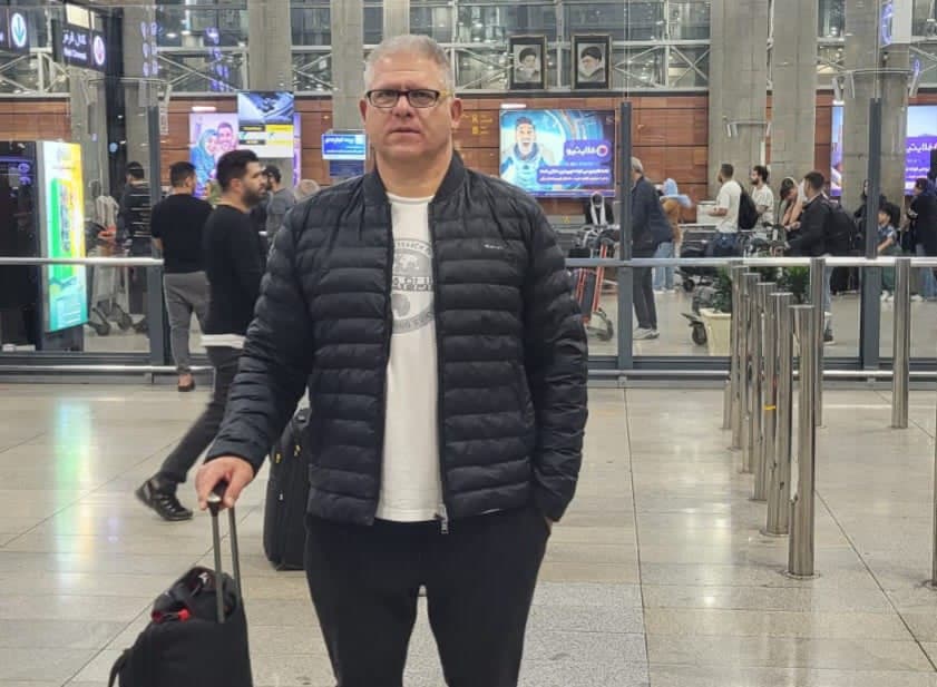 شایعات درباره جدایی مانولوپولوس تکذیب شد؛ سرمربی تیم ملی بسکتبال به ایران بازگشت