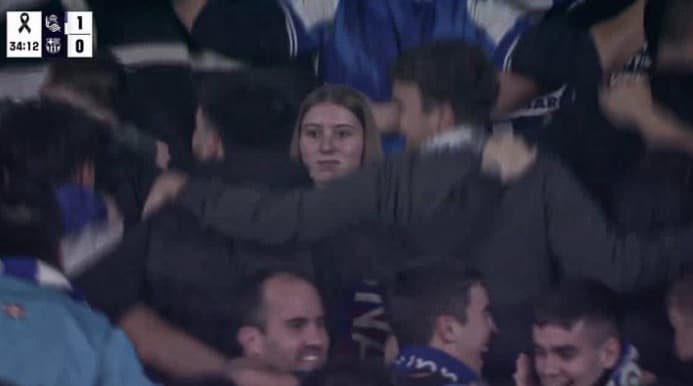 ویدیوی جالب از تنها هوادار بارسلونا در میان جشن هواداران سوسیداد