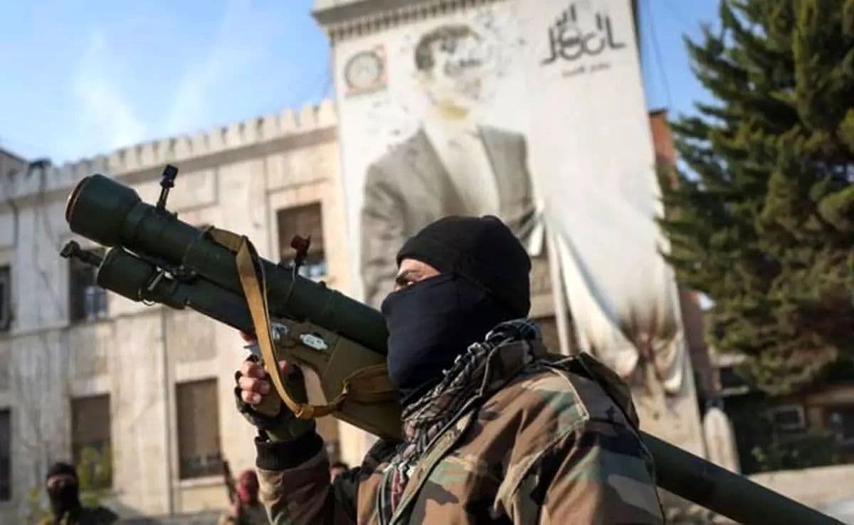 اعلام منع آمد و شد در دمشق