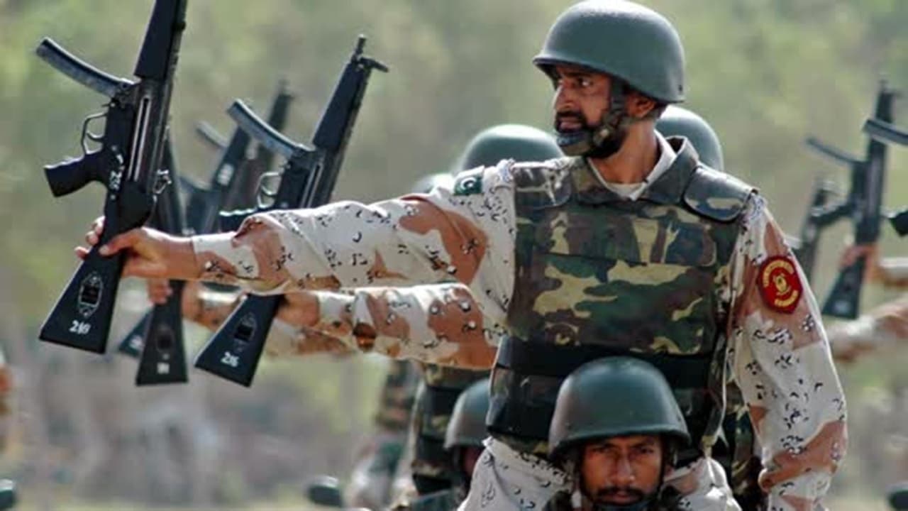 بالا گرفتن درگیری‌های نظامی بین افغانستان و پاکستان؛ علت تنش چیست؟/ آینده روابط دو کشور چگونه خواهد بود؟