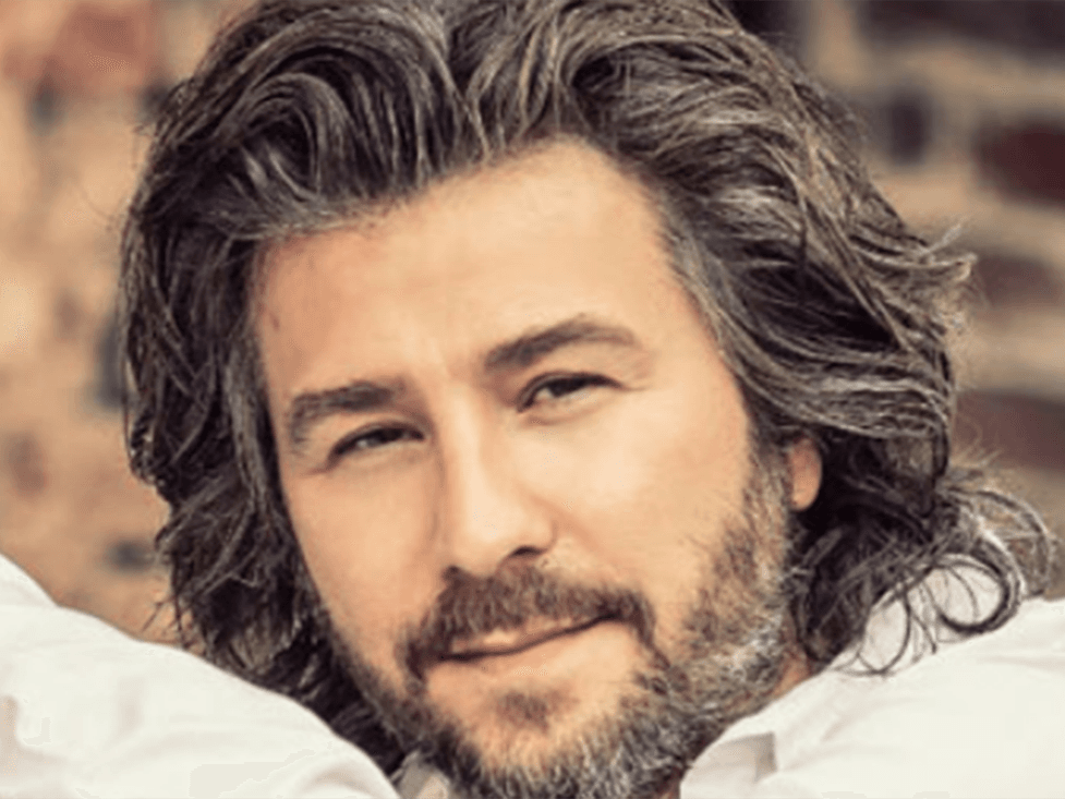 دانلود آهنگ چشمان سیاه از منصور