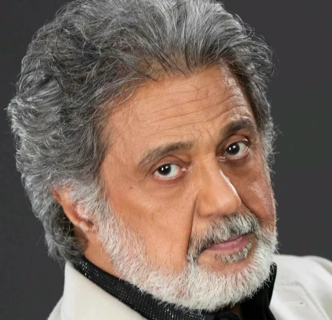 دانلود آهنگ گناه بچه‌ها چیه از داریوش 