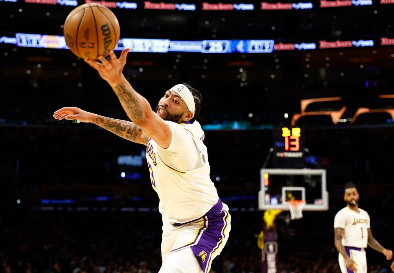بسکتبال NBA | روز نتایج عجیب و عملکرد تاریخی آنتونی دیویس 