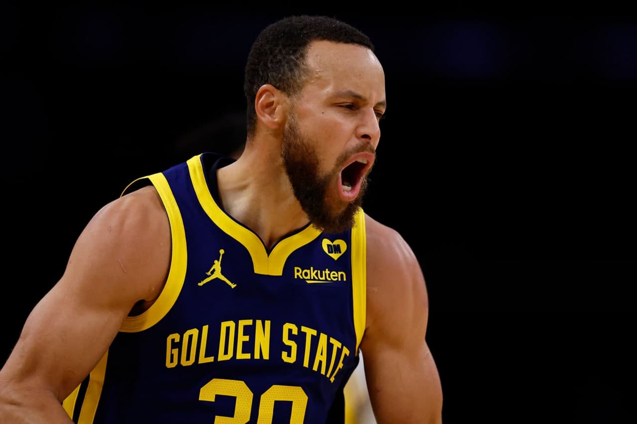 بسکتبال NBA | استفن کری ارزش گلدن استیت وریرز را 30 برابر کرده است! 