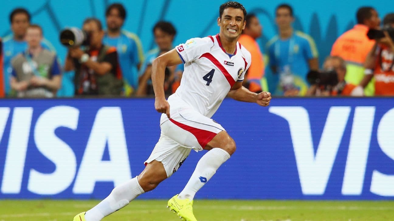 خاطرات فوتبالی با مایکل اومانیا؛ شگفتی‌ساز جام جهانی 2014 و مدافع سابق پرسپولیس 