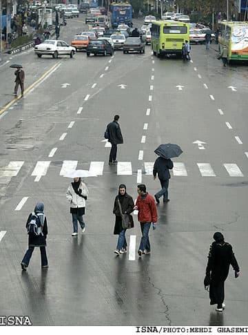 گزارش تصويري/ بارندگي در تهران ۲۳ آذر ۱۳۸۳ / ۱۵:۳۸