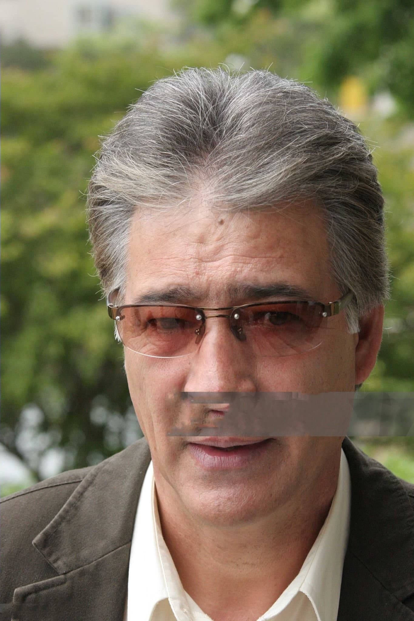 ۱۳۸۴/۲/۲۴ ؛ ناصر حجازي پس از ثبت نام در انتخابات: ۳۰ ميليون رأى مى آورم