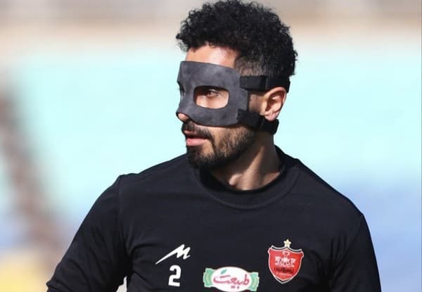 امید عالیشاه گارد خود را درآورد
