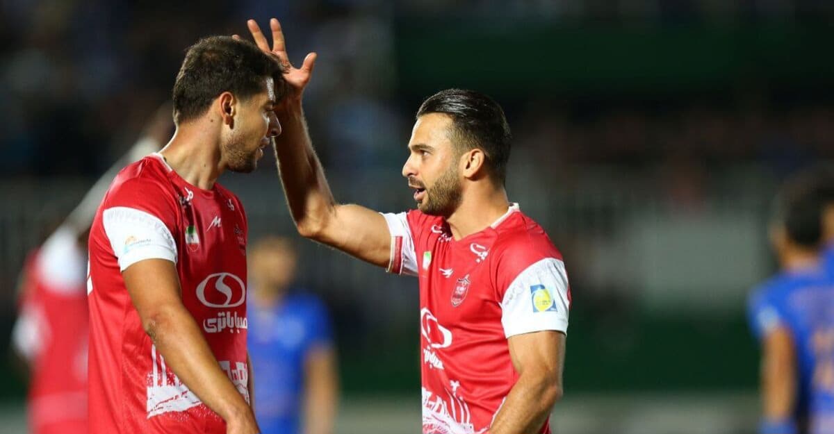 درخشان: پرسپولیس با آرامش و اشتباهات حسینی و رضاییان پیروز شد؛ درک نکرده‌ایم نباید چیزی به داخل زمین پرتاب کنیم