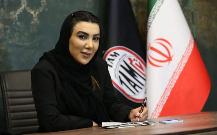 سرمربی تیم فوتبال زنان تام اصفهان: در شهر خودمان تنها هستیم!