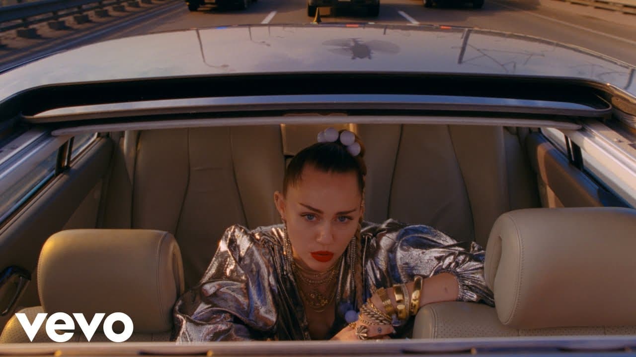 دانلود آهنگ خارجی Nothing Breaks Like a Heart از Mark Ronson و Miley Cyrus