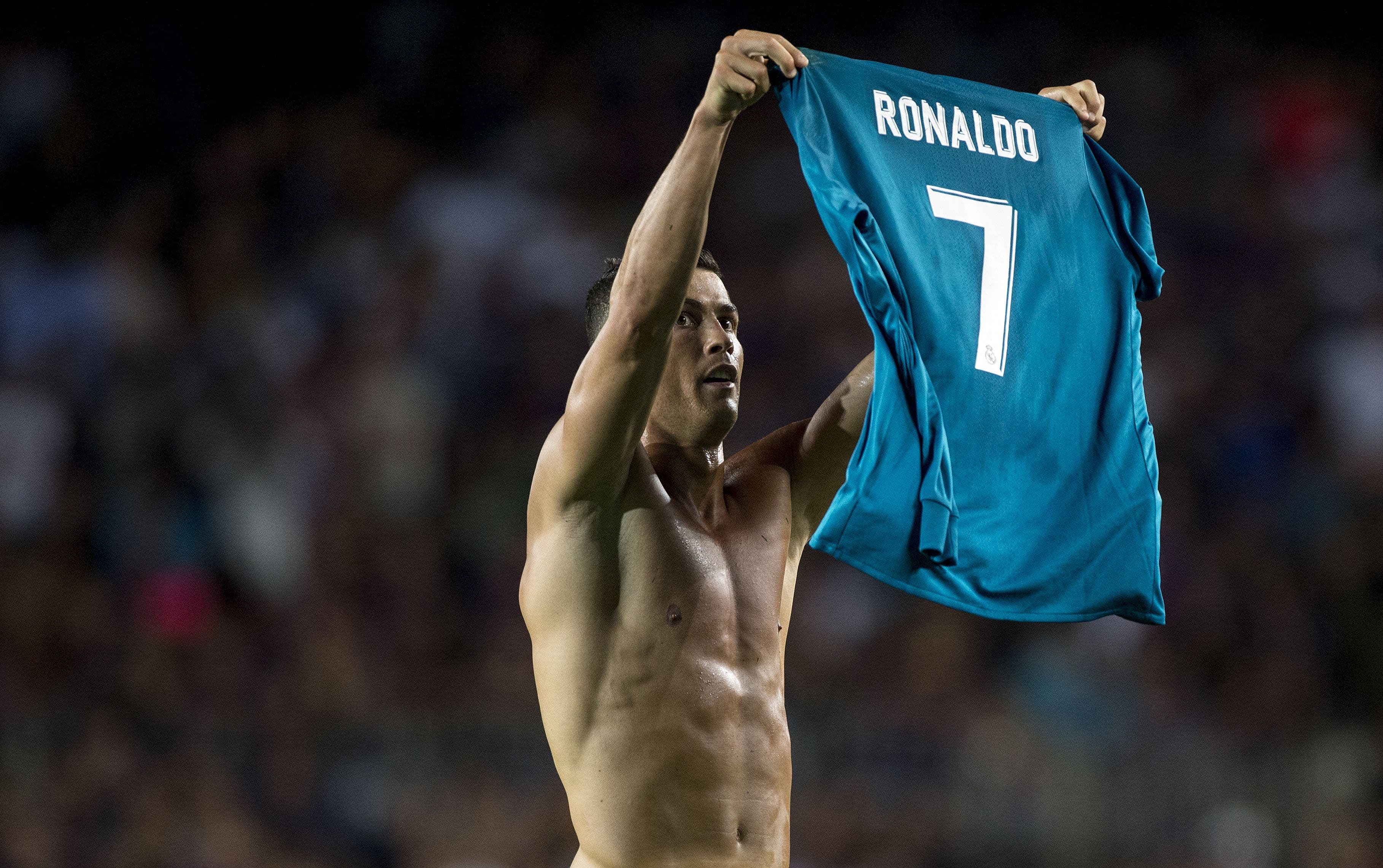 جانشین خلف CR7؛ وینیسیوس و انجام شادی ماندگار کریستیانو رونالدو مقابل بارسلونا / عکس