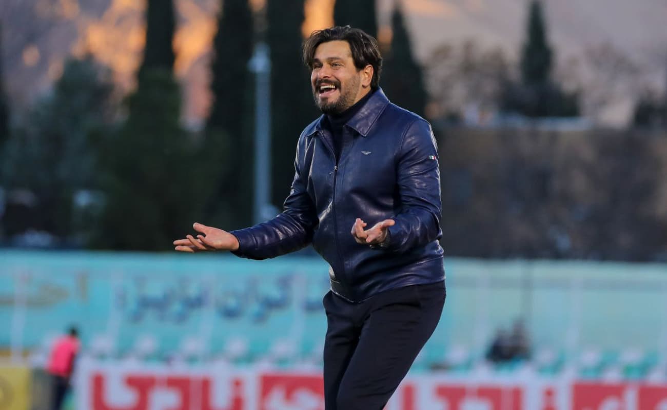 خیبری‌ها در کنار برج آزادی؛ پوستر روز بازی خیبر مقابل پرسپولیس / عکس