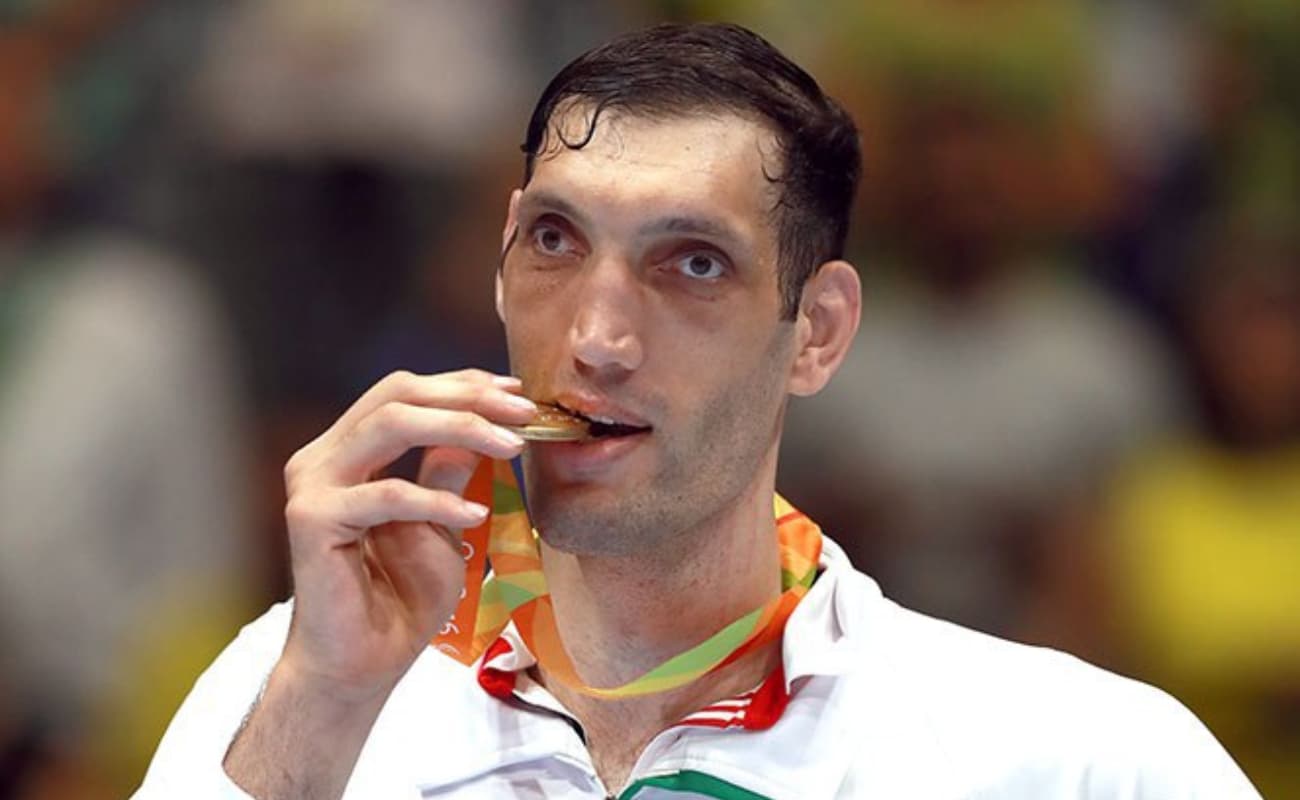 مرتضی مهرزاد چهره ماندگار سال 2024 از نگاه نشریه کیکر / عکس