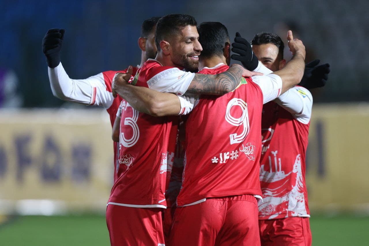 در نیم‌فصل دوم علیپور و آل‌ کثیر گل‌های بیشتری می‌زنند؛ کرمانی مقدم: پرسپولیس نیاز به یک مهاجم گلزن خارجی هم دارد