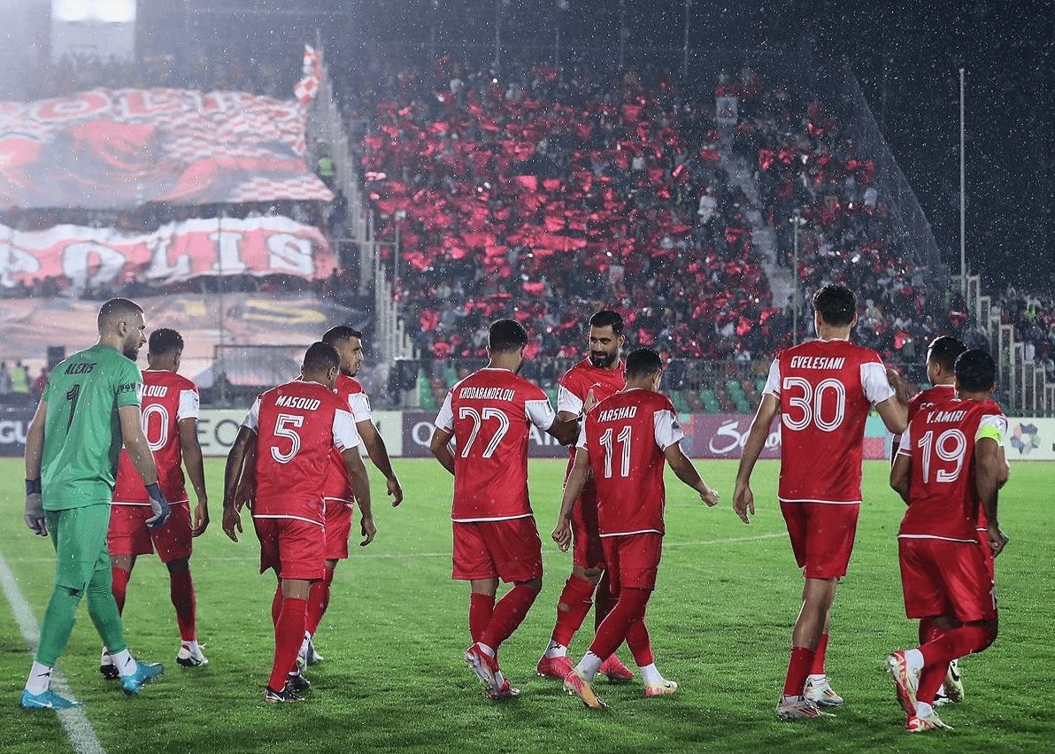 بازی پرسپولیس همچنان VAR ندارد؛ اشتباه کمک داور یک موقعیت گل سرخ‌ها را سوزاند / عکس