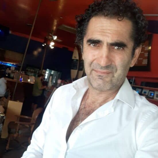 دانلود آهنگ خاطره انگیز خاله جون از هاتف | بهترین کیفیت همراه متن 