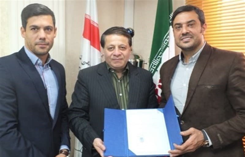 نیما نکیسا: عده‌ ای می‌ ترسند جلوی دلالی‌ شان گرفته شود؛ منتقدان از من تحصیل کرده‌ تر کجا پیدا می‌ کنند؟