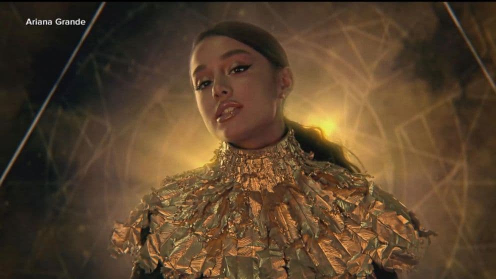 دانلود آهنگ هشت بعدی (8D) به نام God Is A Woman از Ariana Grande