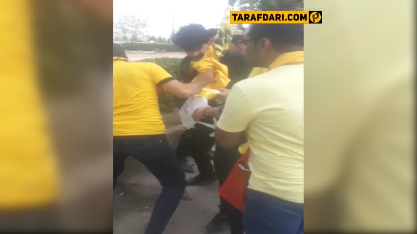 دانلود؛ حمله برخی از هواداران سپاهان یه یک هوادار منتسب به پرسپولیس ساعاتی پیش از دیدار دو تیم در جام حذفی
