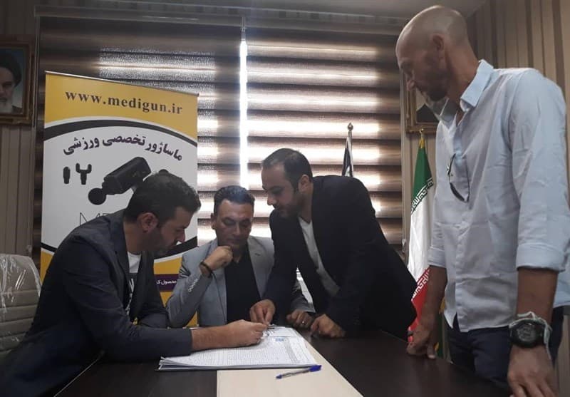 آندره آ استراماچونی و شیخ دیاباته با حضور در هیئت فوتبال تهران، قرارداد خود را با استقلال به ثبت رساندند
