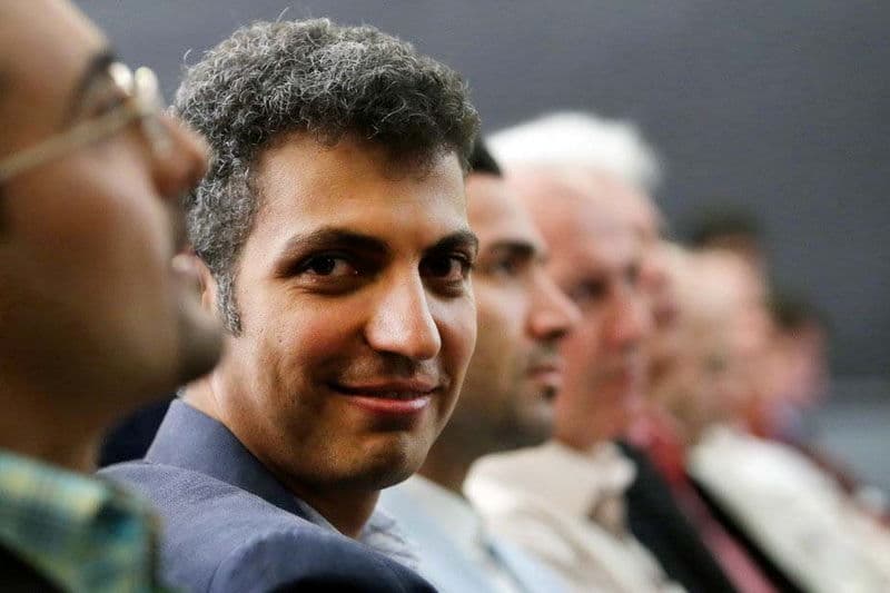 ناگهان پایانِ دنیا، چند خطی برای یکی از ما، برای عادل فردوسی پور