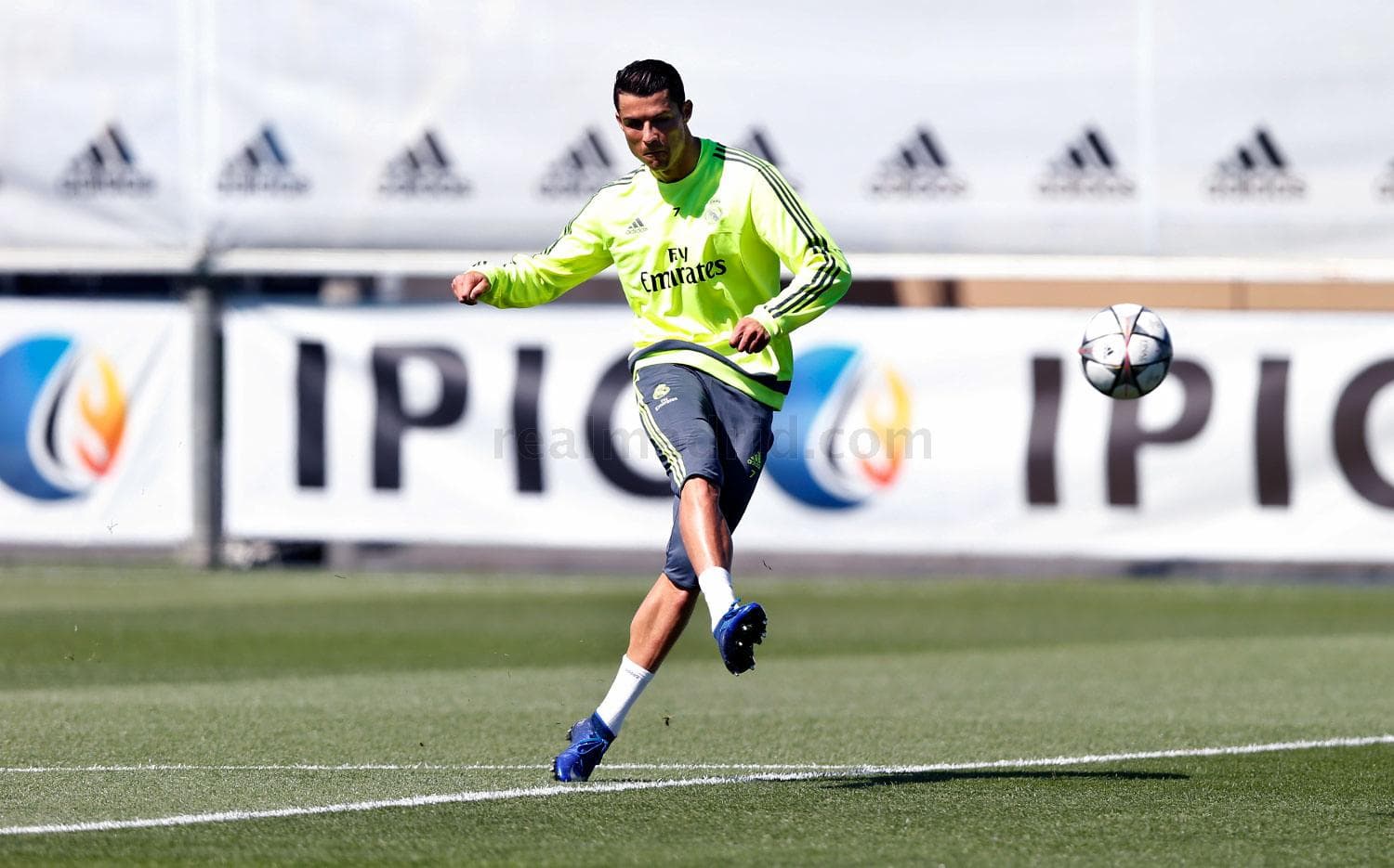  پسیرو: ”CR7 بهترین بازیکن تاریخ رئال است”