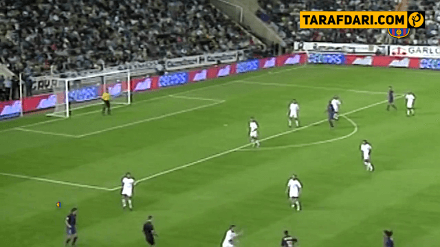دانلود؛ گل روز باشگاه بارسلونا - فیلیپ کوکو به آلباسته (فصل 2003/04)