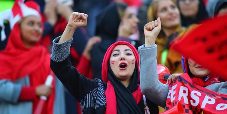 تلویزیون برای اولین بار داره به موضوع ورود بانوان به ورزشگاه ها می پردازه !!!!!